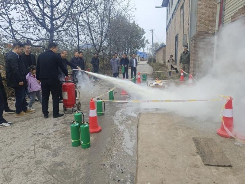 甘肅恒達(dá)工程檢測有限公司成功舉辦“強(qiáng)化安全意識，共筑消防防線” 消防安全演練活動