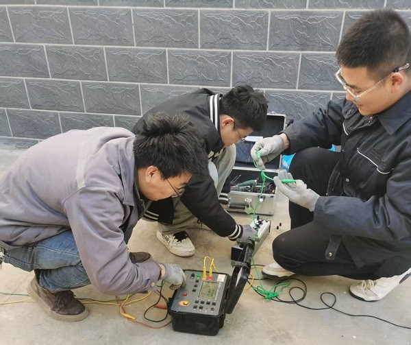 深化理論學(xué)習(xí)，淬煉實踐能力