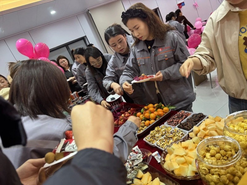恒達檢測、信合設計聯(lián)合舉辦 “巾幗心向黨·奮進新征程” “三八”國際勞動婦女節(jié)主題觀影活動