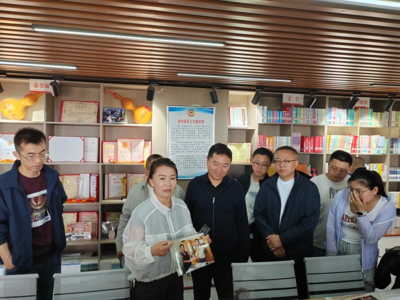 恒達(dá)檢測(cè)、信合設(shè)計(jì)赴環(huán)縣莊子峁聯(lián)合開(kāi)展“學(xué)習(xí)勞模榜樣 深耕崗位匠心” 參觀學(xué)習(xí)實(shí)踐活動(dòng)
